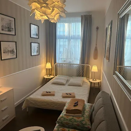 ホステル Happy8 *