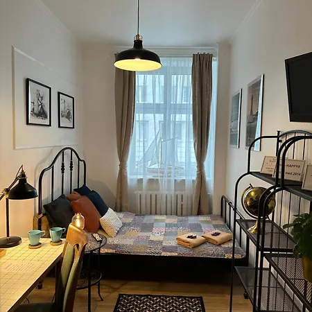 Hostel Happy8 *