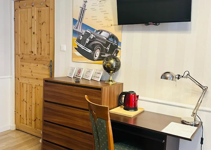 Happy8 אכסניה *