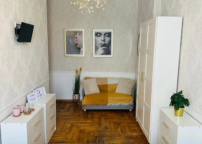 אכסניה Happy8 *