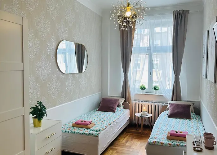 Happy8 Хостел *