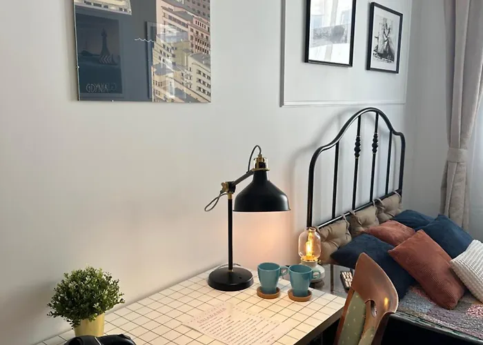 Happy8 אכסניה *