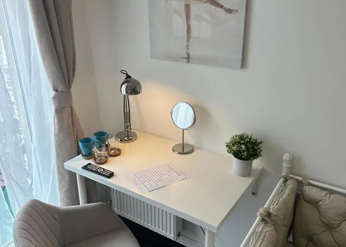 Хостел Happy8 *