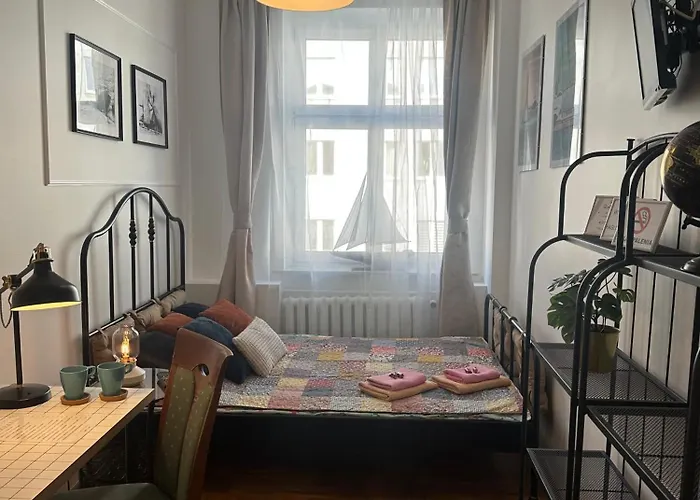 Хостел Happy8 *