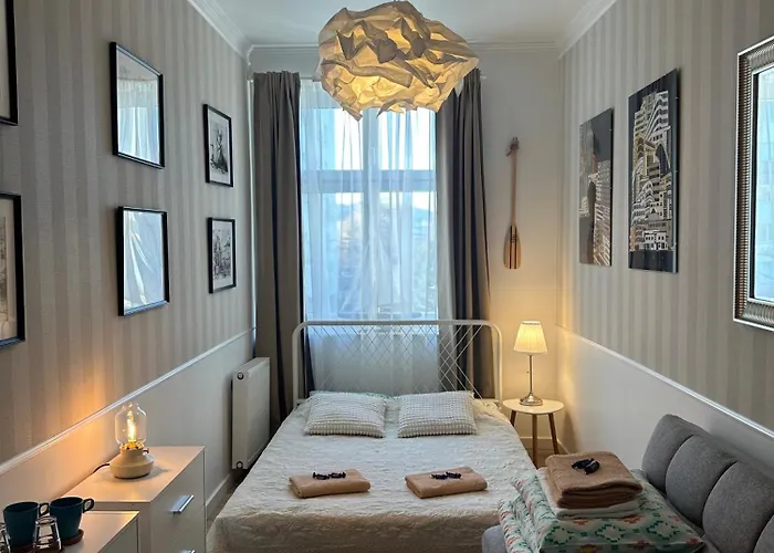 אכסניה Happy8 *