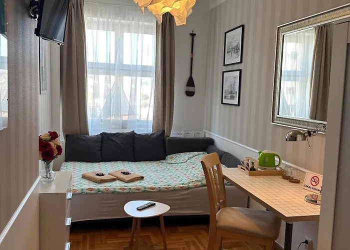 Happy8 Хостел *